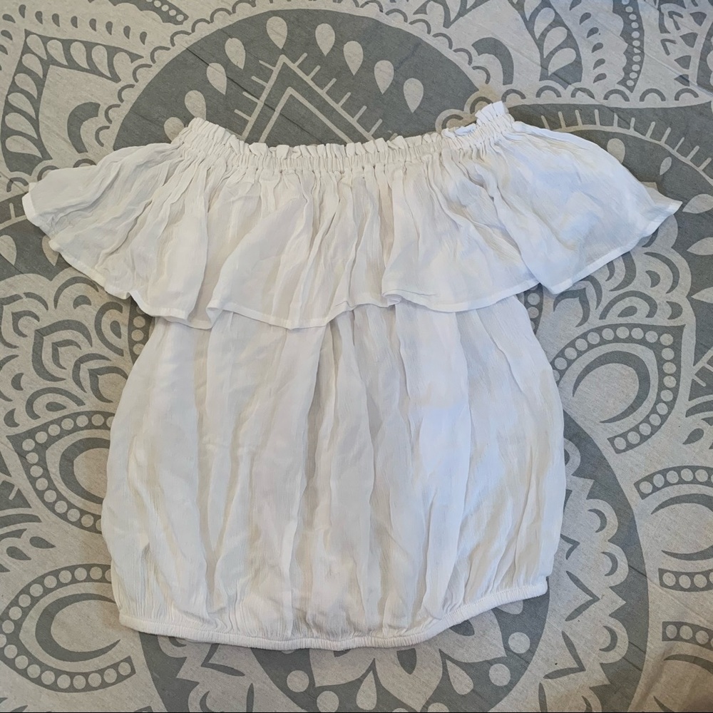 Express Off Shoulder Flowy Top - Picture 3 of 5